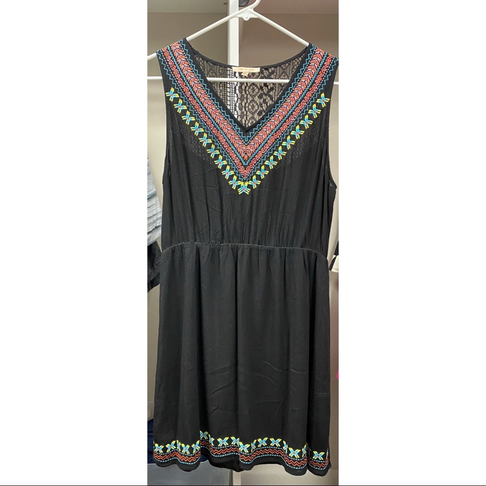 Skies are Blue Stitch Fix Maybelle V-Neck Dress